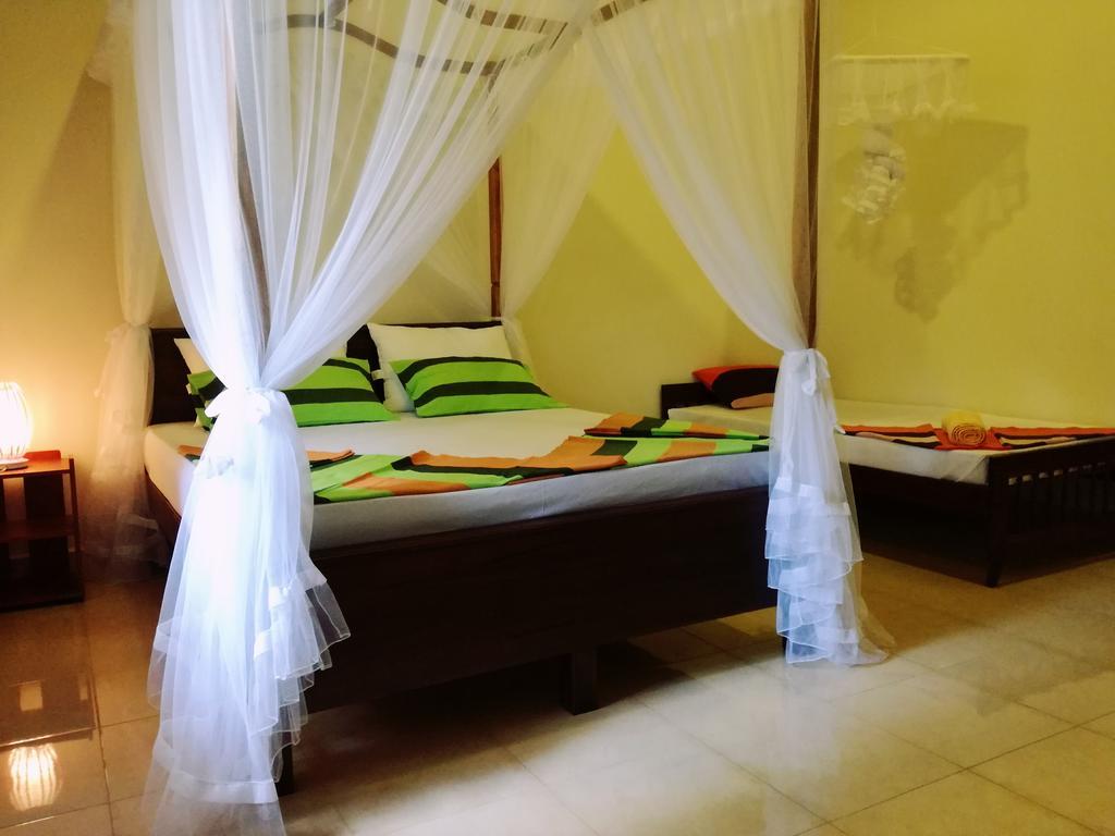 Golden Beach Rest Hotel Tangalle Ngoại thất bức ảnh